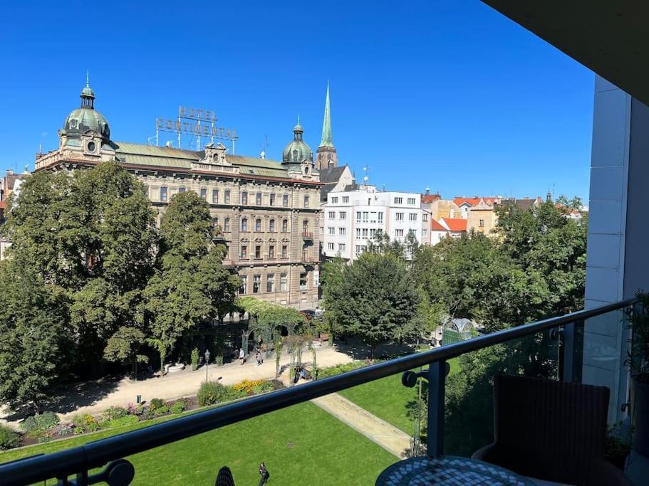 Apartment In Historical Center With Park View Pilsen Exterior foto